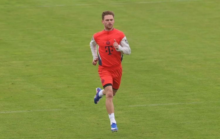 图片报：基米希今日恢复跑步训练，但仍将缺席对阵狼堡的比赛