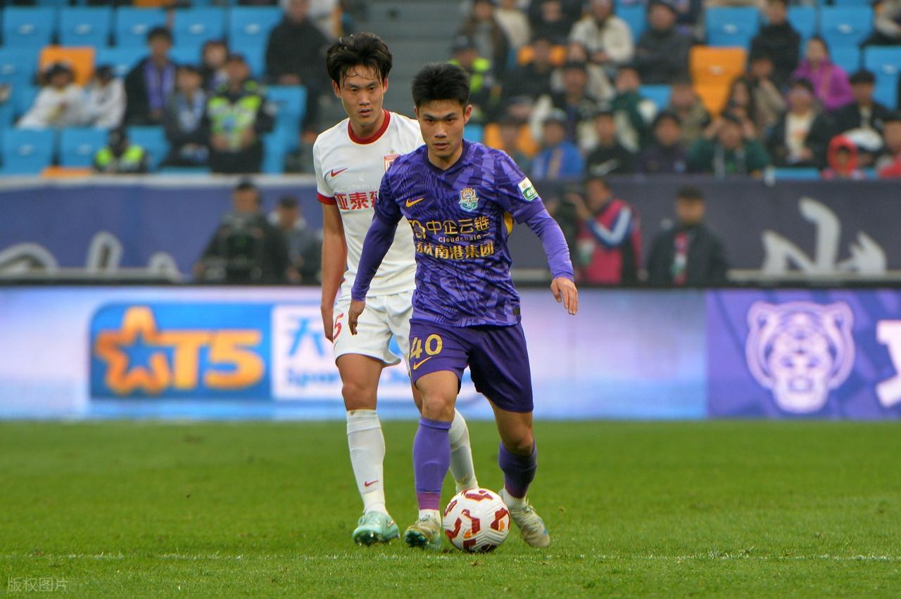 开云体育移动版-1-1！于根伟乐开花了，天津津门虎23岁锋霸攻破韩国球队大门