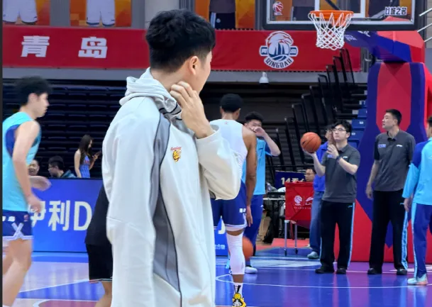 开云体育移动版-广东队记：张皓嘉膝盖发炎，将缺席对阵青岛的比赛