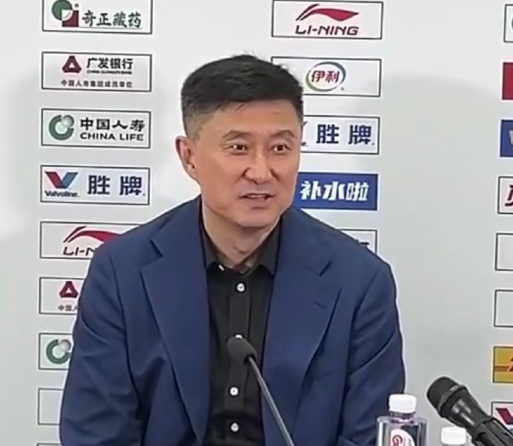 开云体育平台-深夜两点！广东男篮发声总结出局赛季 球迷留言杜锋朱芳雨下课